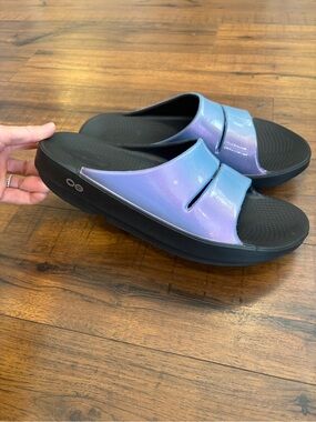 OOFOS OOahh Luxe Recovery Slides Mens 8 Womens 10 Midnight Spectre Sandals EU 41